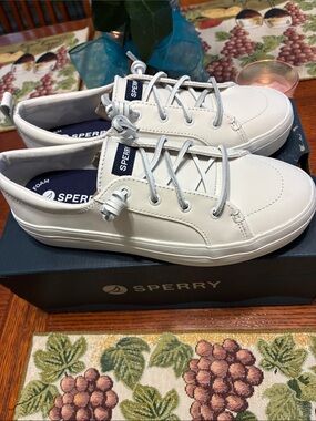 Sperry Casual Low-Top Sneakers in White. Women’s.